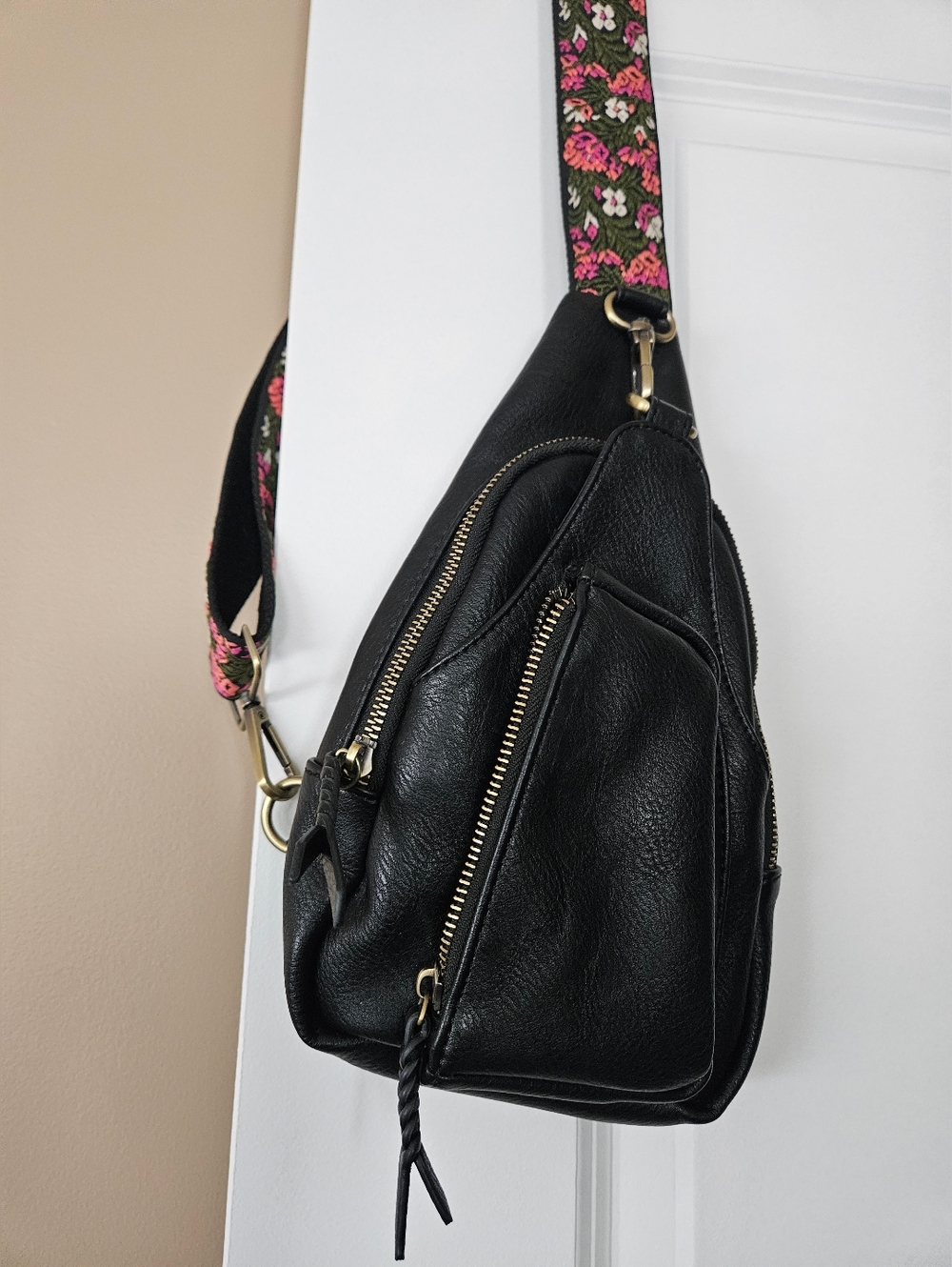 Antik Kraft Tasha Webbing Strap Sling Bag In Black Vegan Leather - Picture 5 of 5